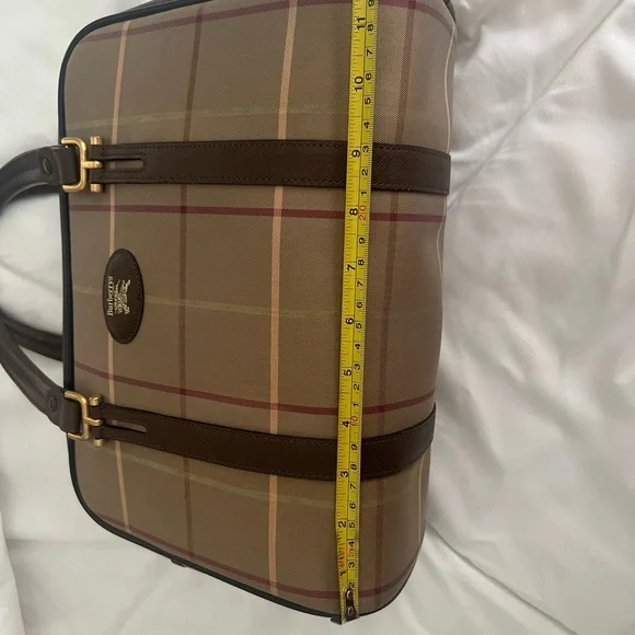 Burberrys Boston bag with Gold Accents - Picture 3 of 16